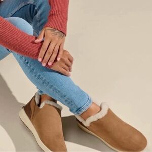 Olukai Women’s Malua Hulu Shearling Booties Boots Tan Slip On Size 8.5